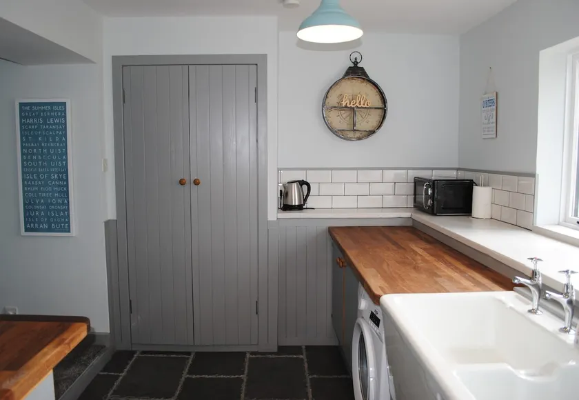 An Tigh Cottage Isle of Seil - wood burning stove - Image 1