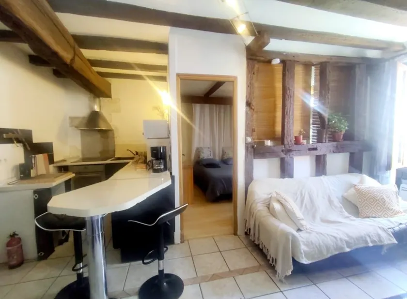 T2 Cozy apartment in the historic center - Image 1