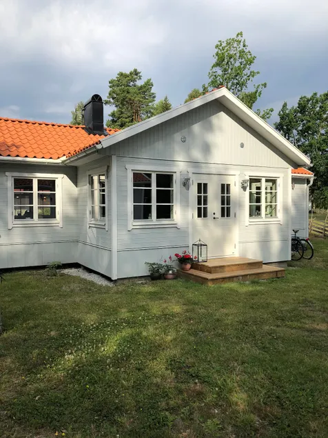 Private coastal cottage in the middle of the best Ljugarn - Image 1