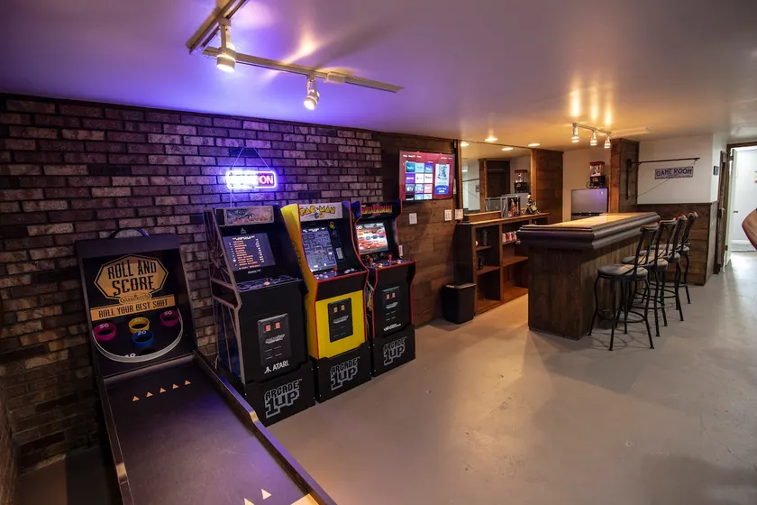 The Barcade @ Fairlawn Heights near Avalon resort - Image 1
