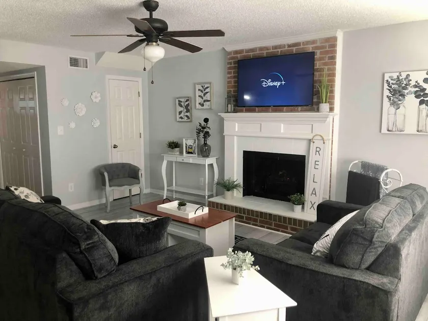 This Must Be The Place Townhouse - Image 1