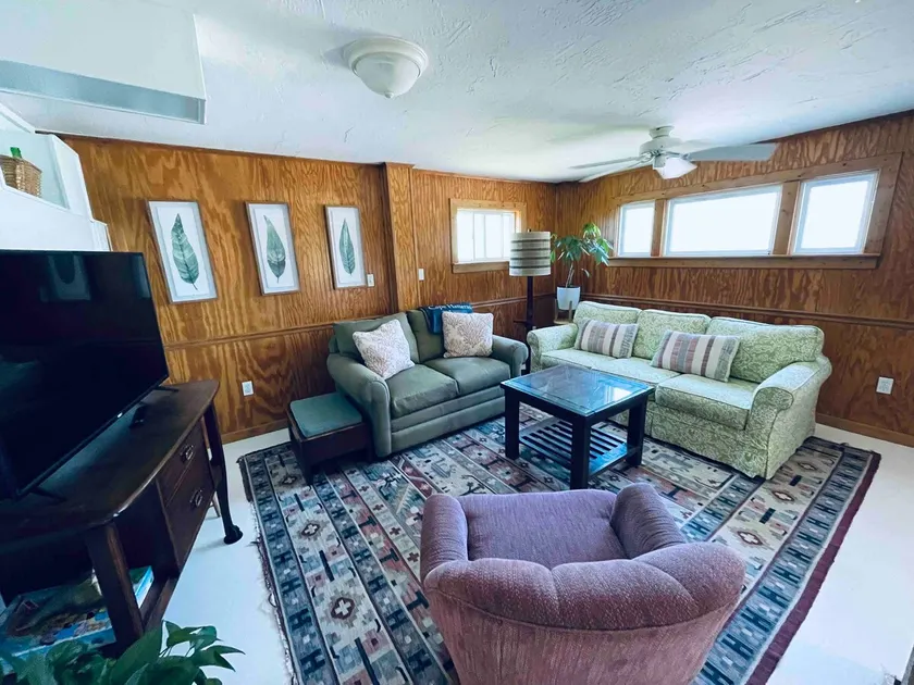 1 Bedroom, 1 block to BEACH, Full Kitchen - Image 1
