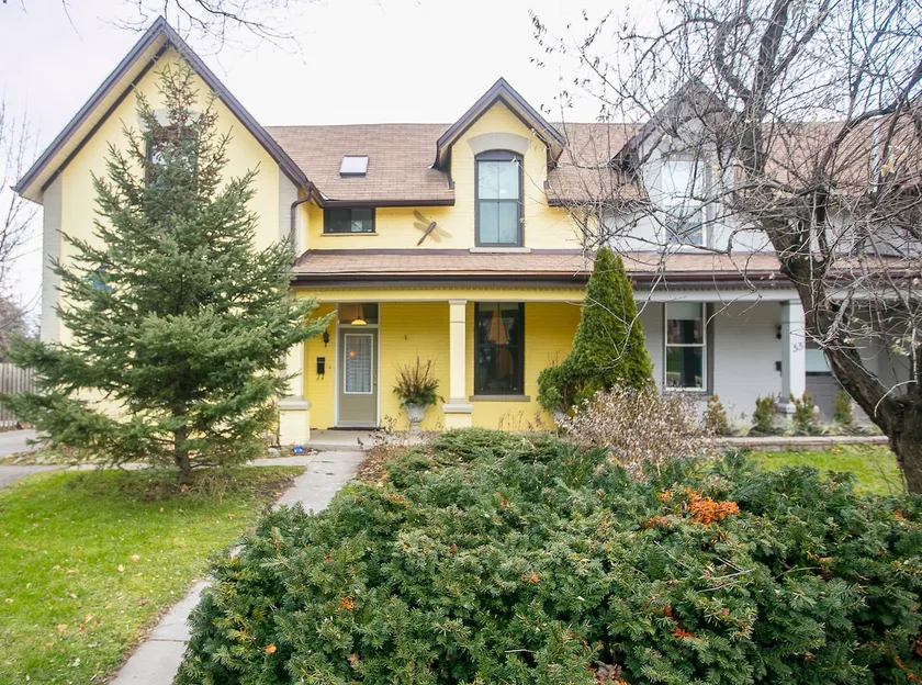 Golf,Ski 2 BR Century Home in Downtown Orangeville - Image 1