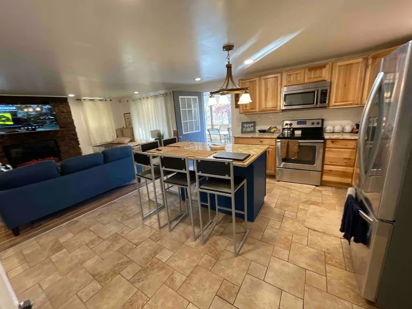 Fresh Decor, Wooded area, plus swim dock - Image 1