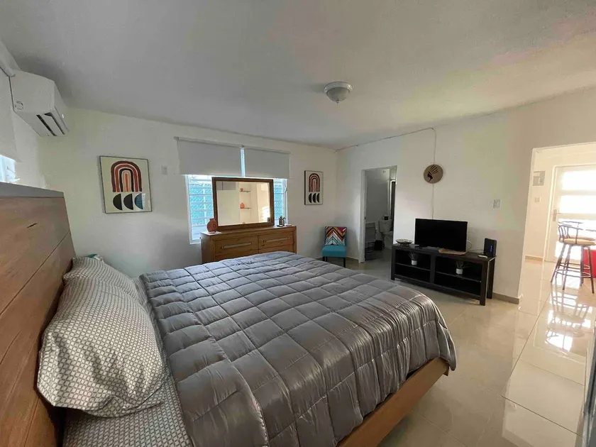 New and central apartment Free WiFi & Netflix - Image 1