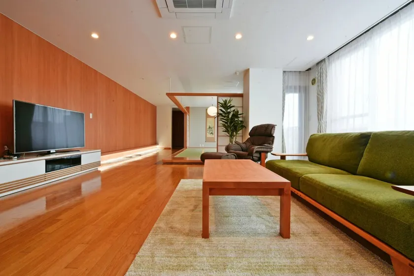 【PM6F】Spacious modern apt in Sapporo - Image 1
