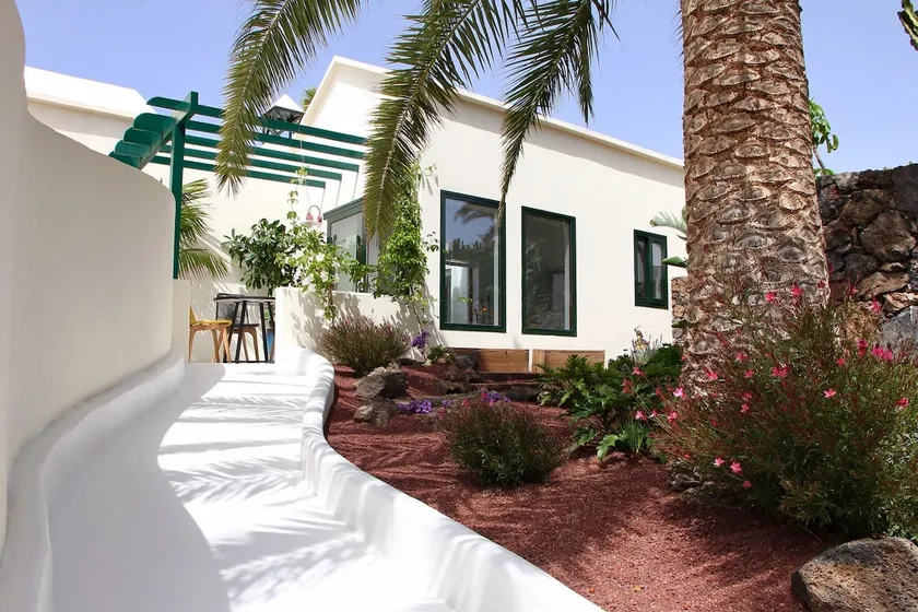 Unique,Stylish El Estanque by the Sea, Adults Only - Image 1