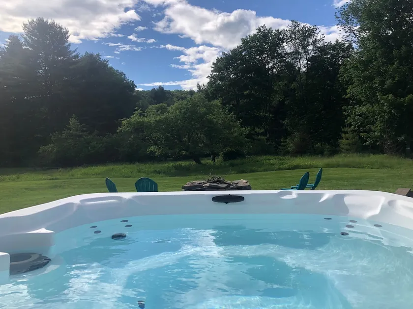 Modern Riverside in Orchard, Hot tub and Firepit - Image 1