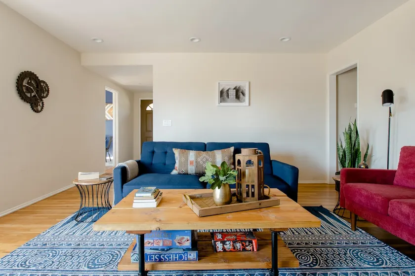 Cozy Clubhouse Retreat Near Claremont Colleges - Image 1