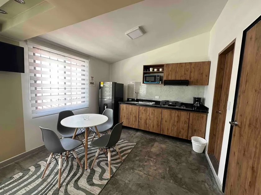 Modern & Peaceful - Image 1