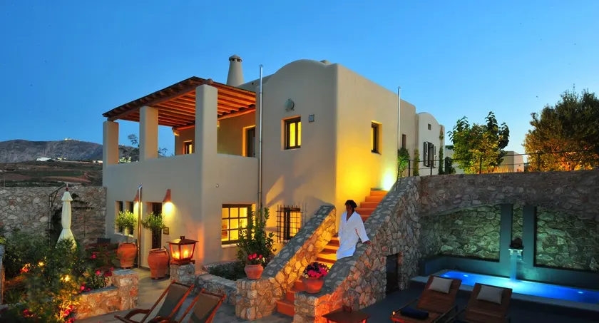 Luxury Architect Designed House Car Included - Image 1