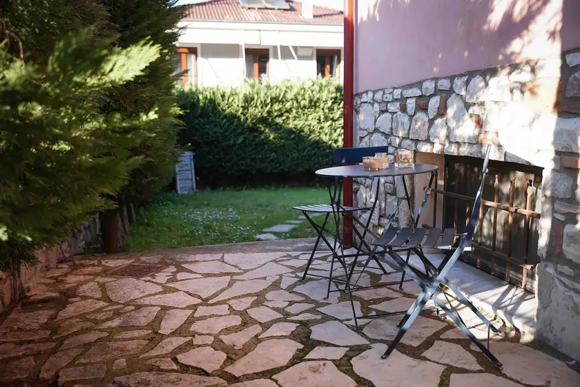Leonidas house - Image 1