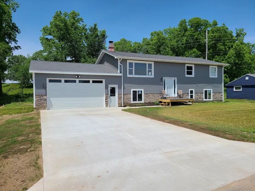 3 bedroom Lakehouse - Image 1