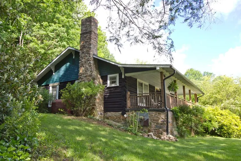 Log Cabin~Hot Tub-~Walk To Town~on Appalachian Trail~wi-fi~ - Image 1