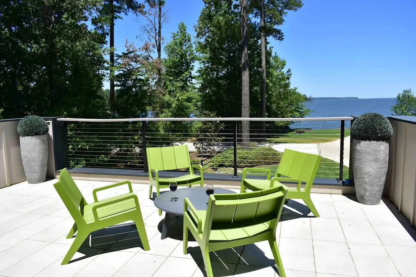 Lakefront Sam Rayburn modern home - amazing views! - Image 1