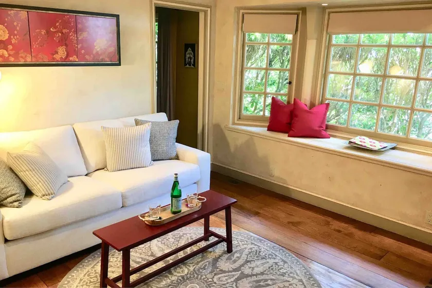 Tranquil Hillside Guest House - Image 1