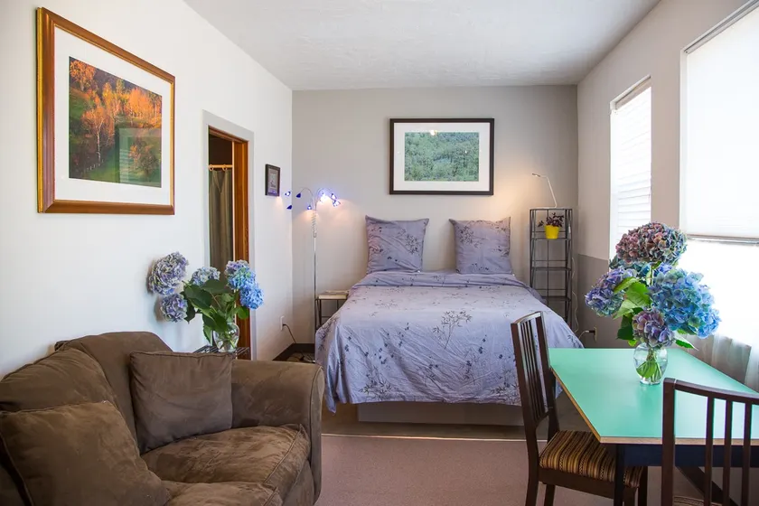 Private Loft Apartment above my Photography Studio - Image 1
