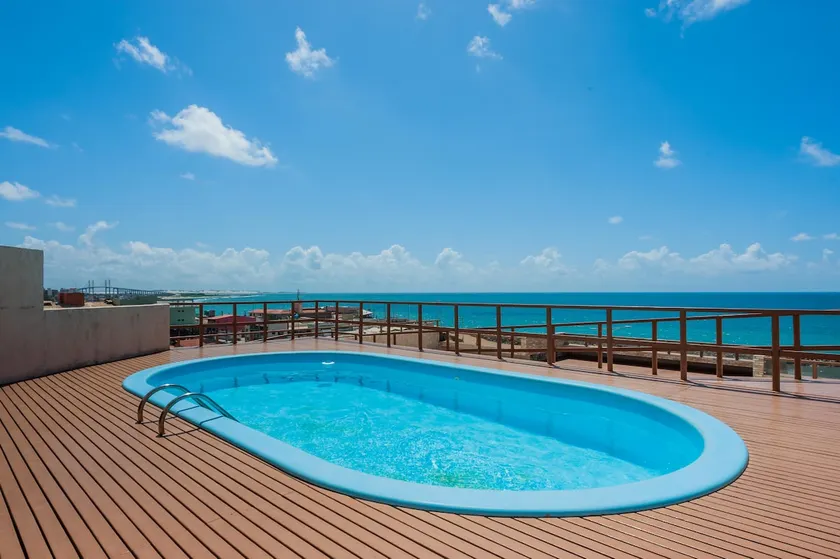 Sea breeze! - Image 1