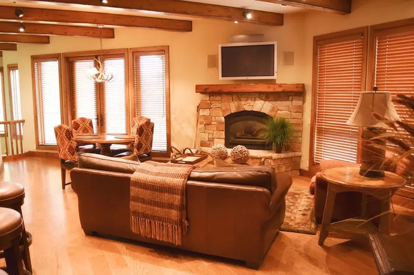 Luxury Penthouse Apartment Downtown Ketchum - Image 1