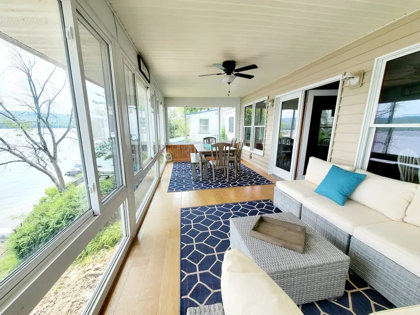 Green Grass Getaway - Image 1