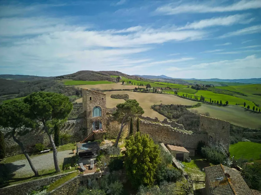 ”La Lambarda” tower Suite - Image 1
