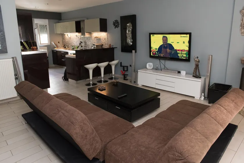 apartment with free parkιng - Image 1