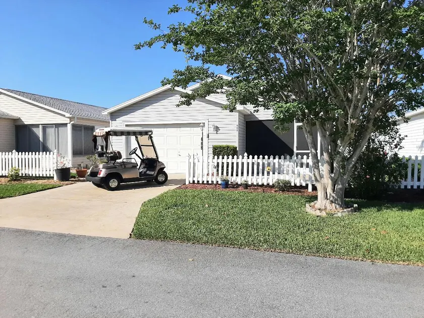 Beautiful Villages 2/2 Home. Perfect Location - Image 1