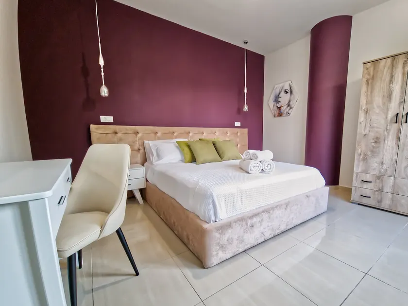 Epipleon Luxury Suites -108- Διαμέρισμα 85τμ δίπλα στη θάλασσα - Image 1