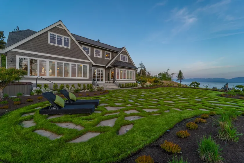 Sea Lion Estate - Image 1