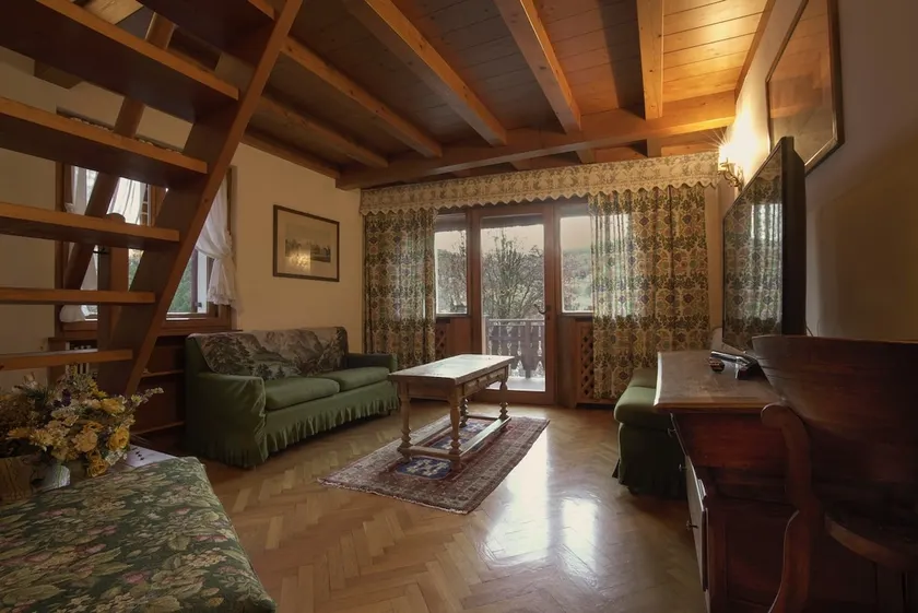 Luxury Panoramic 3BR Apt 2min to Centre 5min to Lifts - Image 1