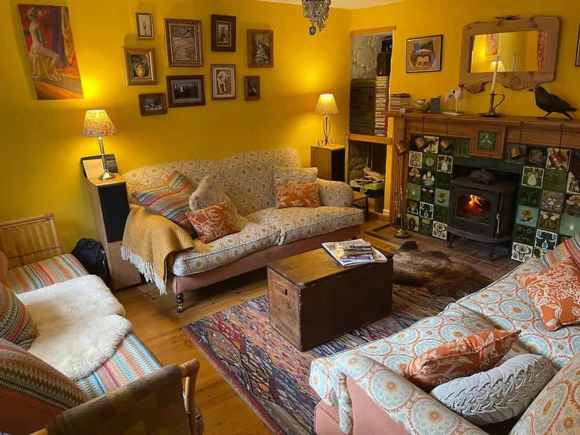 Sausage Cottage in Oakford Village 4 Bed Garden Local Pub - Image 1