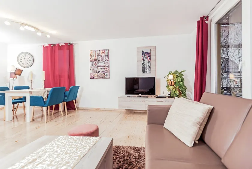 Stylish appartement with huge patio on 2nd floor - Image 1