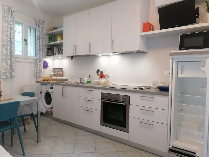 Accommodation 50 meters from the sea - Image 1