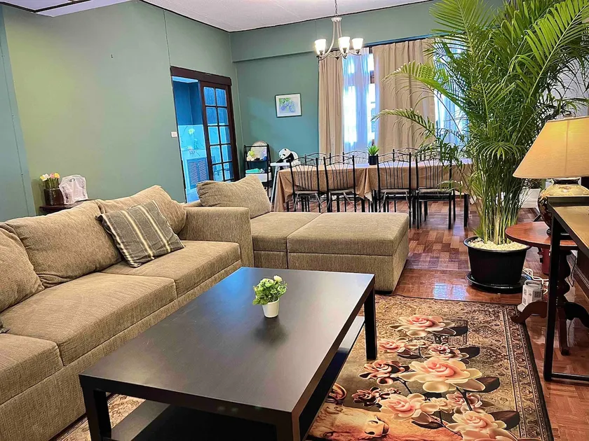 Downtown 5 Bedroom Villa | Nanaplaza BTS NANA | Asok | Terminal 21 | Siam Square - Image 1