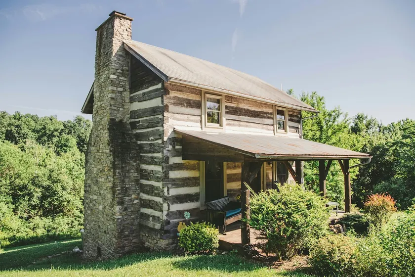 MoCo Cabin-hand hewn, secluded, modern convenience - Image 1
