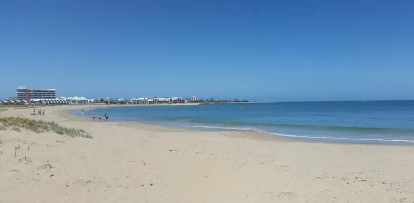 Large group bookings: Beach house with 2 villas - Image 1