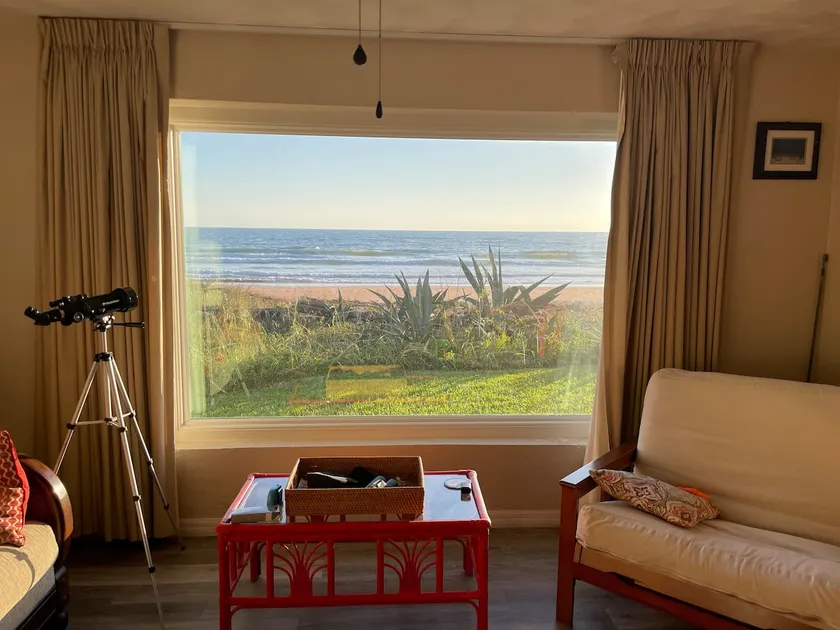 House on the beach - Image 1