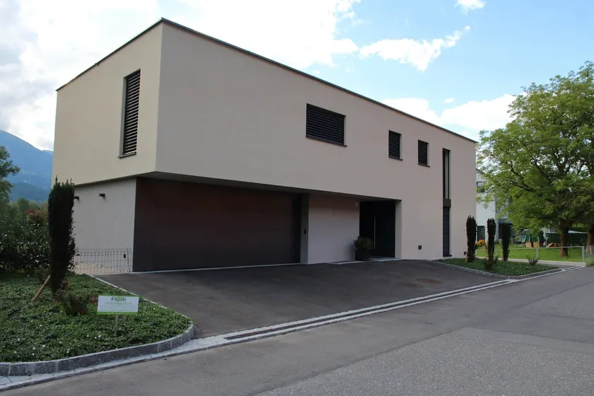 Modern 2.5-room-appartment quietly situated - Image 1