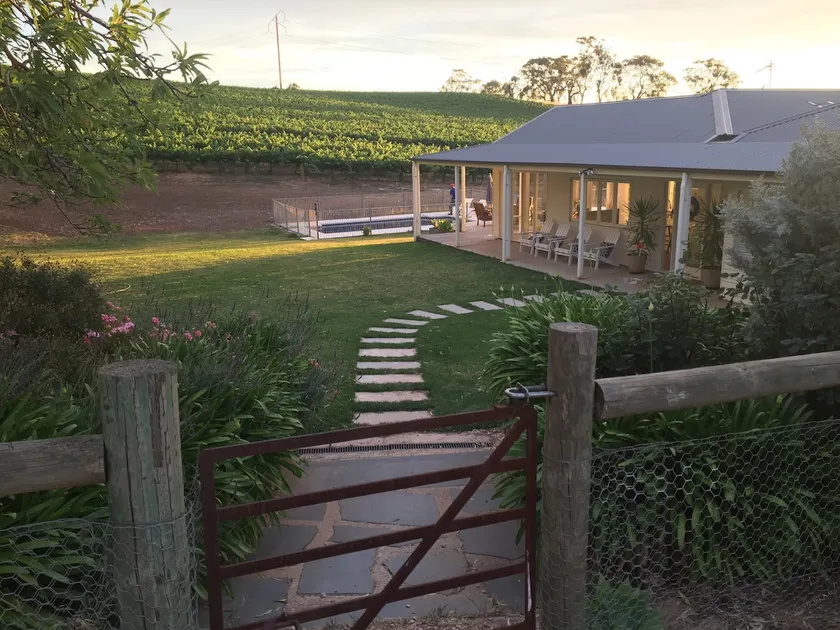 O'Briens of Clare - Stylish Pet Friendly Vineyard Accommodation - Image 1