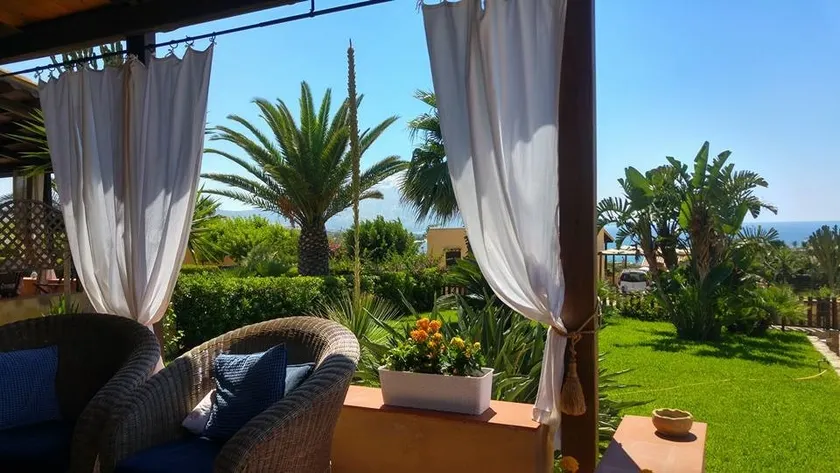 Lisca Blu villa 6+2 pp, seaside, A/C, Wifi, parking free e 2 bagni. Cani ammessi - Image 1