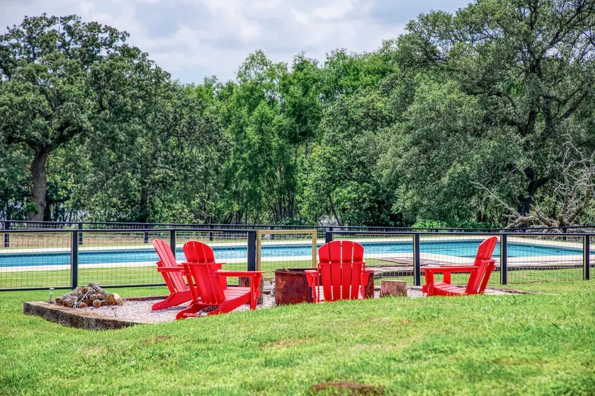 ★ Pool, HotTub- Cardinal Cottage, RoundTop/Brenham - Image 1