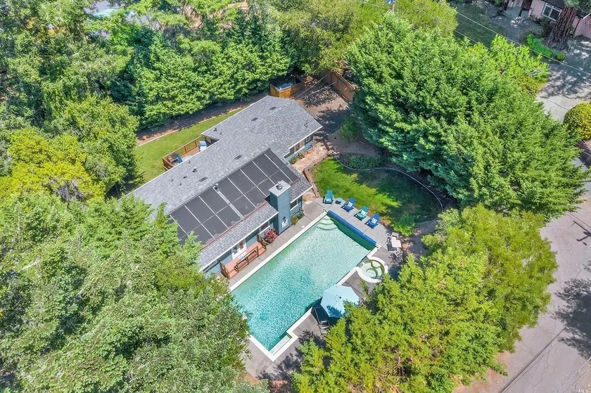 Modern Log house! Private Pool! Spa! Close to town - Image 1