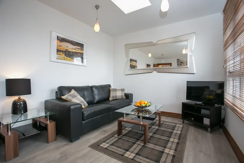 Parnell Boulevard Apartments - Image 1