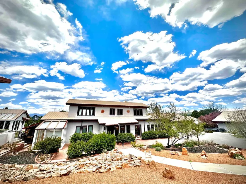 5BD Mountain Villa w/Jacuzzi minutes from Santa Fe - Image 1