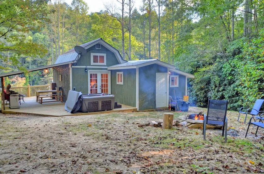 Hummingbird Haven | Hot Tub + Fire-Pit + Sky Loft - Image 1