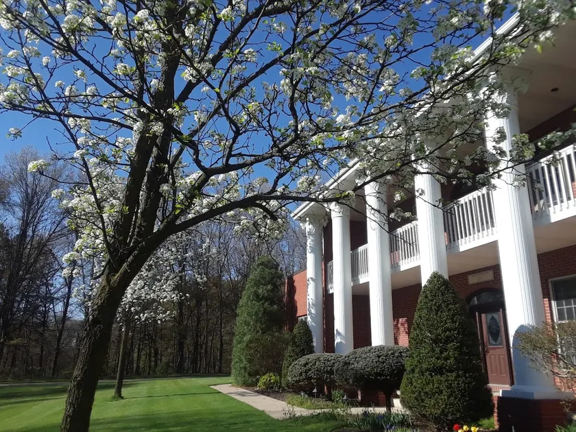 Hermitage Hills Estate-Hillsdale, weddings, groups - Image 1