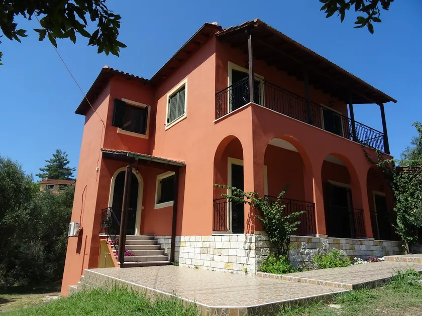 ”Olive Grοove” Country House - Image 1