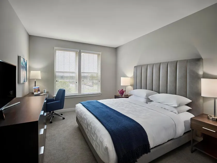 Stylish 2 Bed | Pet & WFH Friendly - Image 1