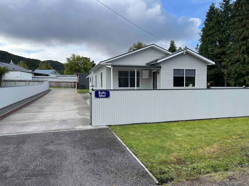 Braddon Retreat - Image 1