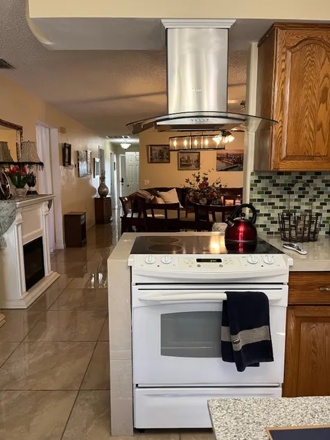 Elegant 3 bedrooms home 2 king/1 queen beds 2 bath - Image 1